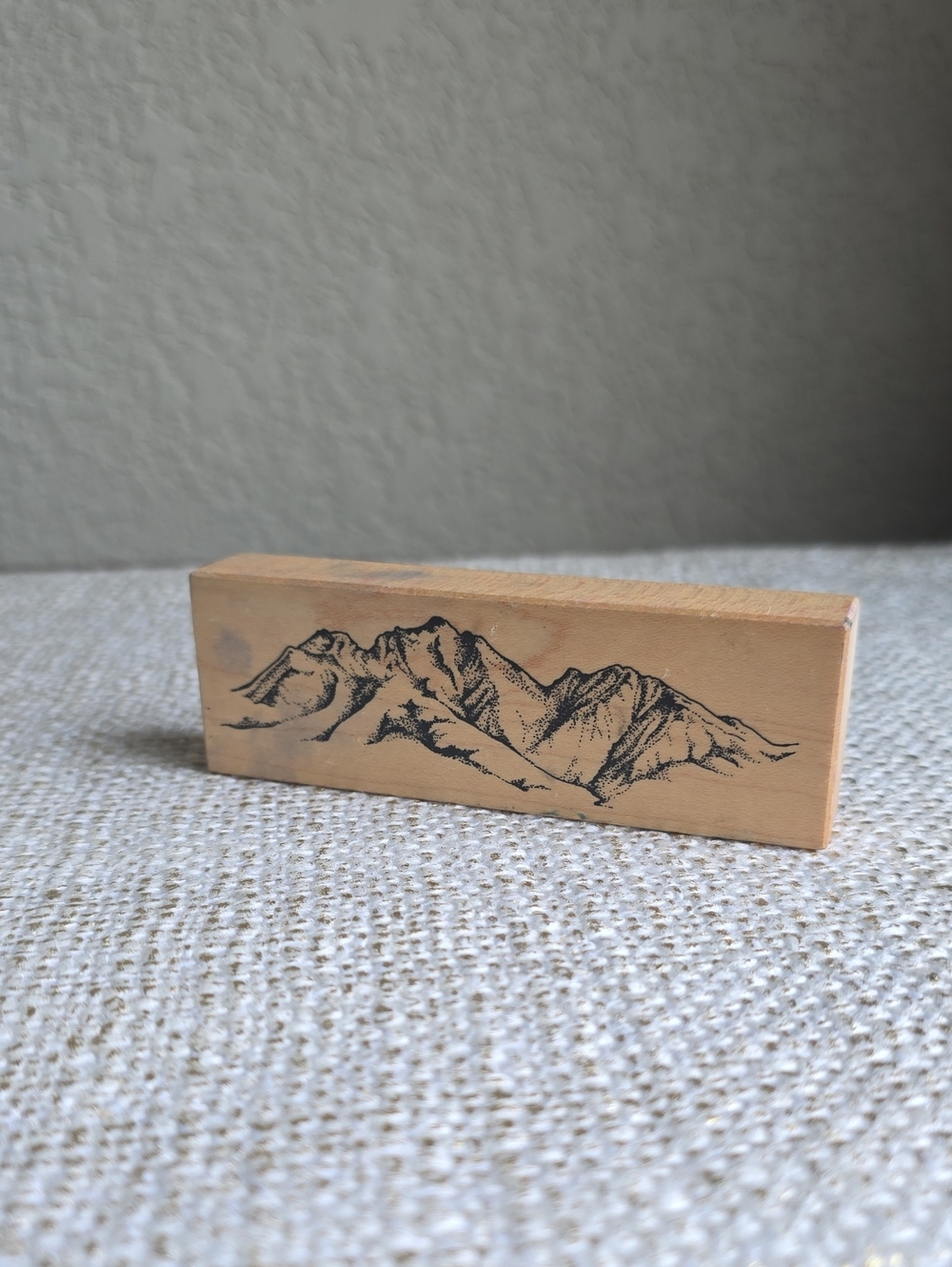 Rubber Stamp Mountain Range Scene, Wood Mounted, PSX G-1537